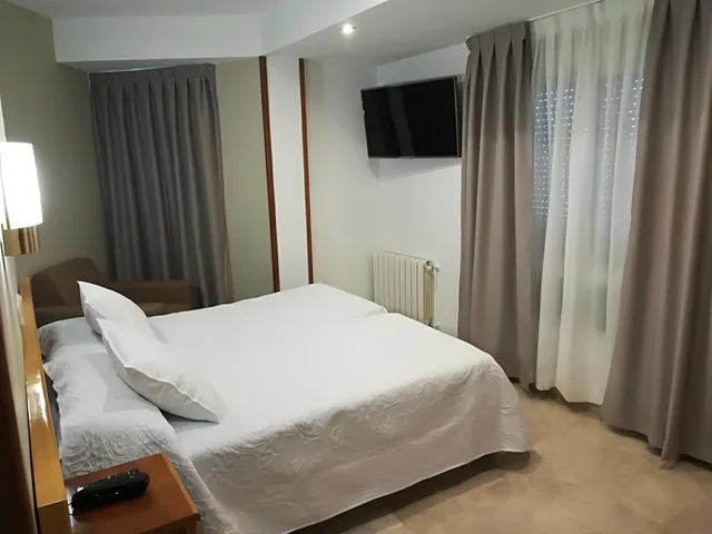 غرفة بسريرين منفصلين، Hotel Escudero 3/4