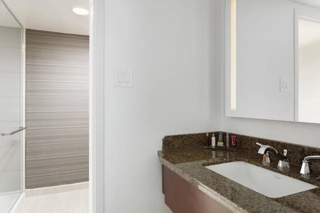 غرفة بسريرين مزدوجين، Newark Liberty International Airport Marriott 4/8