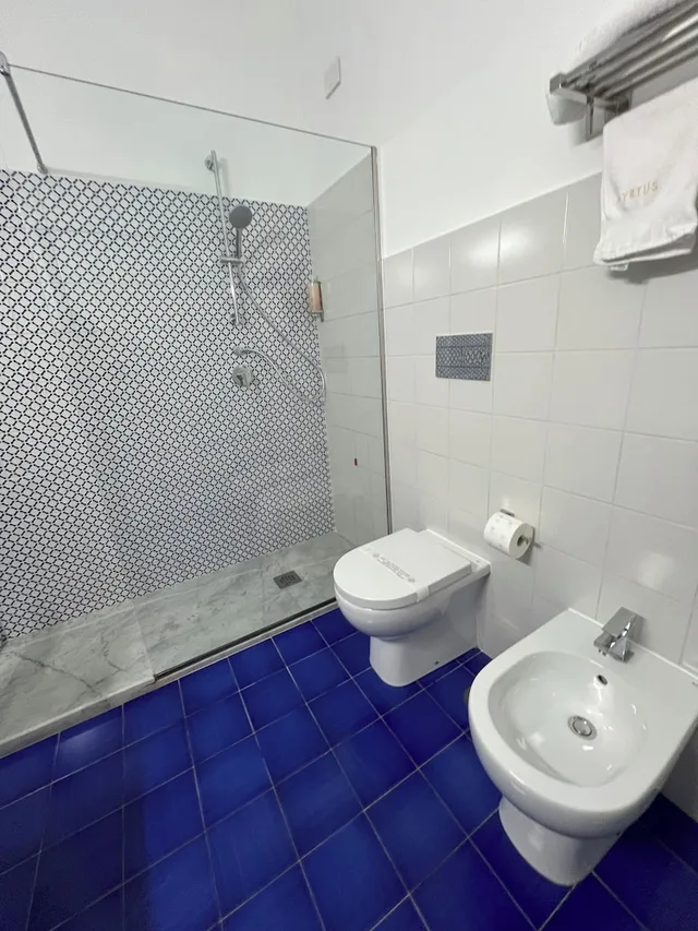 استوديو كومفورت بسرير كوين مع أريكة، Hotel Myrtus 6/8