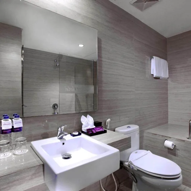 جناح، Quest Hotel Balikpapan 5/5