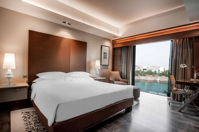 غرفة بسرير كينج، HYATT AHMEDABAD 3/6