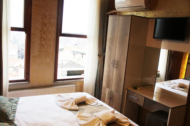 غرفة قياسية بسرير مزدوج، Theodian Hotel 1/6