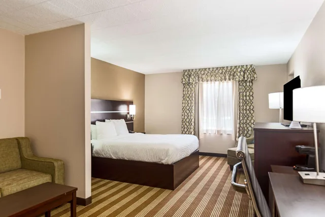 جناح بسرير كوين، Pocono Inn At Water Gap 2/3