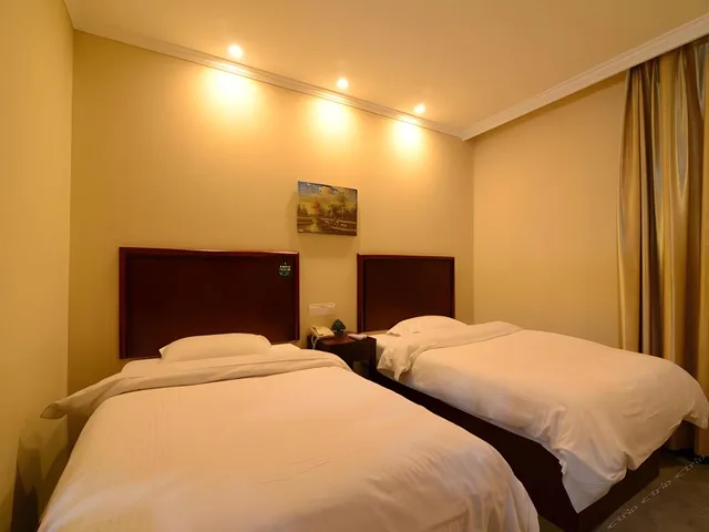 Garden, Twin Beds، GreenTree Inn ZhenJiang DingMao Industrial Park WoDe Square Express Hotel 1/1
