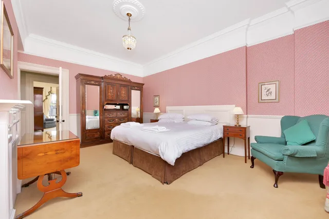 Highgrove, Suite, No 1 The Mansions By Mansley 3/5