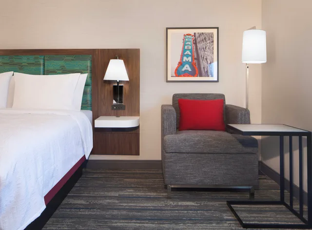 استوديو بسرير كينج لذوي الإعاقة، Hampton Inn Evergreen 1/5
