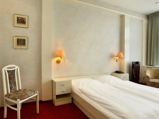 Room, Double Bed, Hotel Bellmoor Im Dammtorpalais 2/3