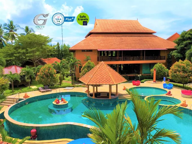 غرفة ديلوكس بسرير مزدوج بإطلالة على المسبح بشرفة، Andamanee Boutique Resort Aonang Krabi 1/1