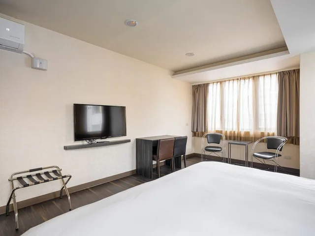 غرفة إليت بسرير كينج، West Hotel 3/5