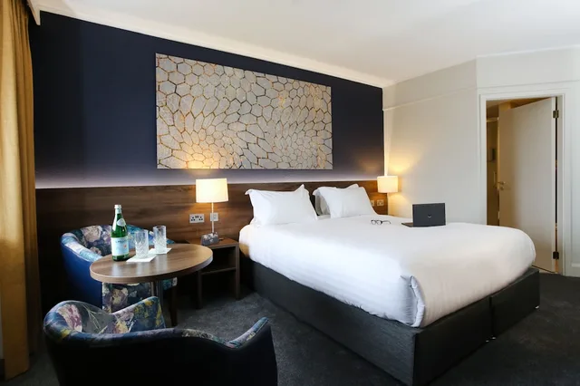 Room, King Bed, Nox Hotel Galway 2/6