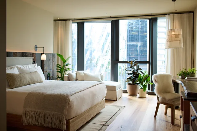 Reserve, City, King Bed, 1 Hotel Melbourne 1/2
