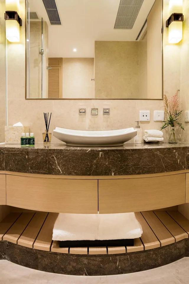 جناح بسرير كينج، BURLINGTON HOTEL 4/6