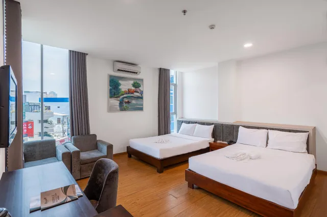 غرفة عائلية بسريرين مزدوجين بإطلالة على المدينة، Big Home Hotel 2/2