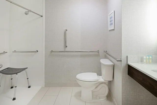 غرفة بسرير كينج لذوي الإعاقة، Hampton Inn Richmond Mechanicsville 2/5