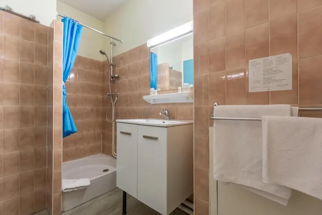غرفة بسرير مزدوج بشرفة، Hotel Bains Sarrailh 5/6