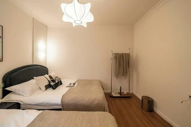 شقة إليت بسريرين منفصلين وسريرين مزدوجين، Book and Bed-People's Square 9/10