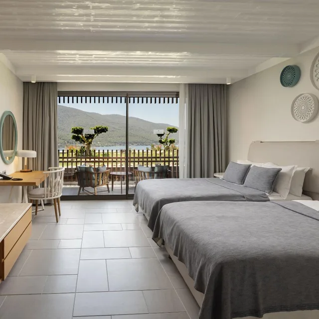 غرفة قياسية بإطلالة جزئية على البحر، Titanic Luxury Collection Bodrum 1/7