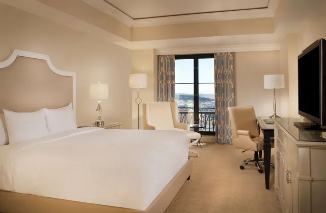 Suite, King Bed, Bluegreen Vacations Eilan Hotel and Spa, an Ascend Collection Resort 1/10