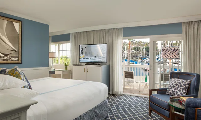 Room, King Bed, Marina Side، Portofino Hotel And Marina 1/3