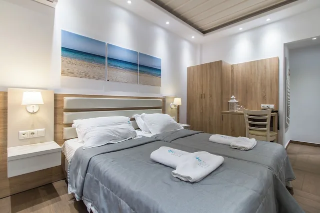 غرفة سوبيريور بسرير كوين، Polis of Naxos 8/10