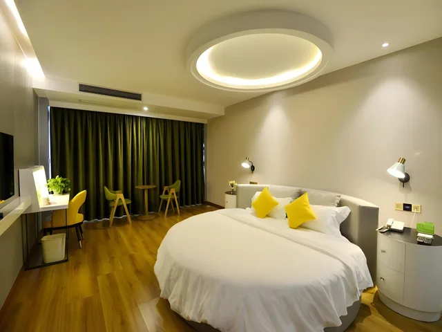 Yiran, Round Bed، Vatica Huanggang Luotian County City Square Hotel 1/1