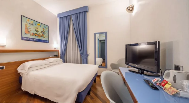 Super, King Bed، Best Western Plus Hotel Plaza 3/6