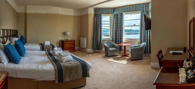Family, Sea View, The Grand 4/6