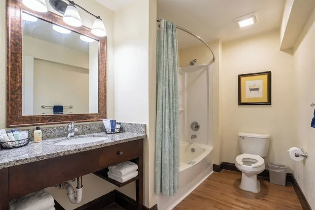 غرفة بسريرين مزدوجين، Sacramento Inn & Suites Cal Expo I-80 9/9