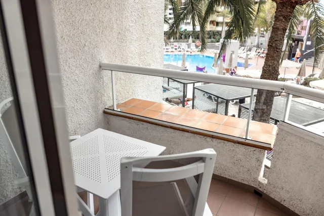 غرفة سوبيريور بسرير مزدوج بإطلالة على المسبح، Servatur Don Miguel - Adults Only 10/10