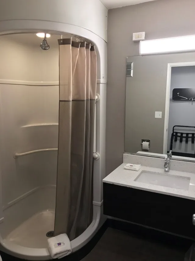 غرفة ديلوكس بسريرين مزدوجين، Motel6 Fort Wayne, IN 10/10