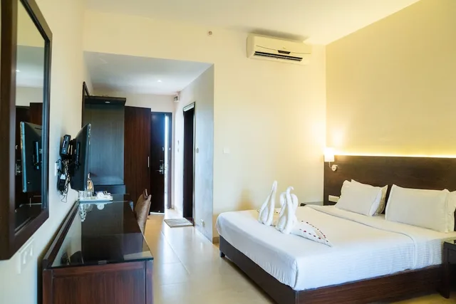 Executive, King Bed, Pool Side, The Fern Courtyard Resort 4/7