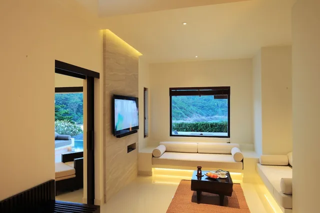 Grand, Pool, Suite, King Bed, Partial Sea View، The Racha 5/7
