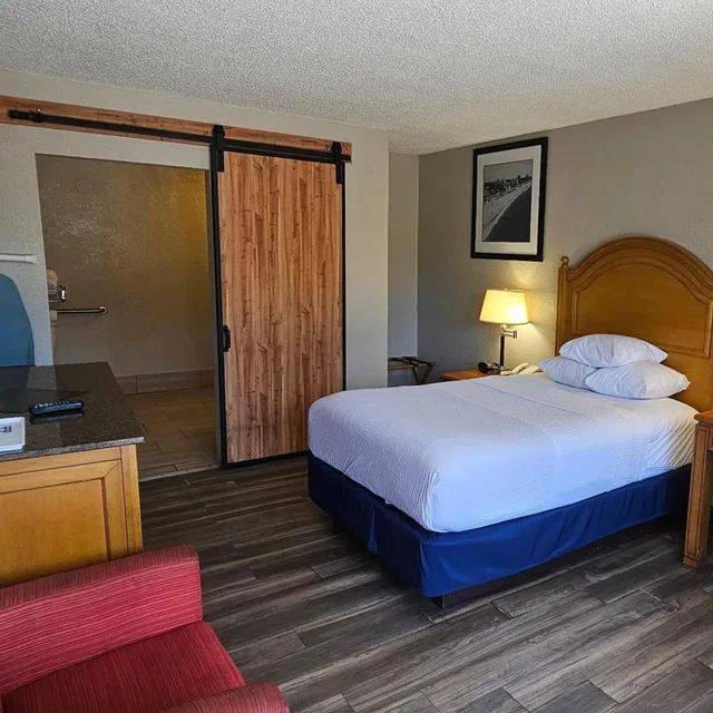 غرفة، Days Inn By Wyndham Orlando Downtown 1/4