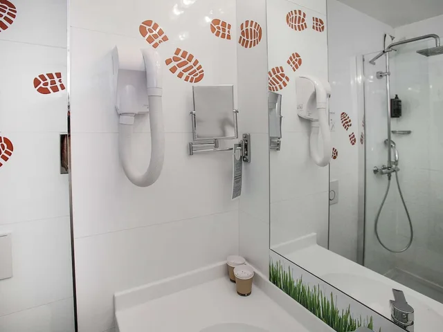 غرفة قياسية بسرير كوين مع أريكة، Hotel Mercure Lisieux Normandie 8/10