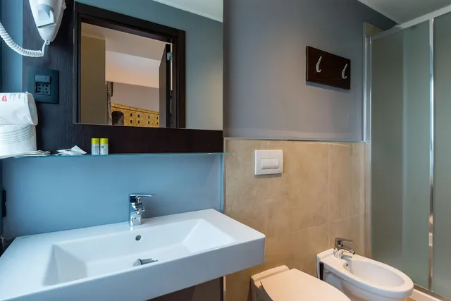 Twin Room Economy, B&B Hotel Savona 5/6