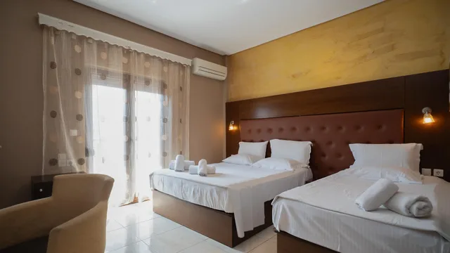 غرفة ثلاثية، Toti Boutique Rooms 1/1