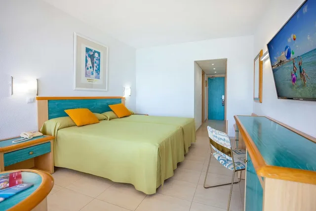 Room, Single, Twin Beds, Sea View, Terrace, Hotel Servigroup Galua 5/10