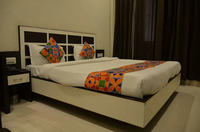 OYO Rooms Railway Station Exit Gate, Amritsar 13/60
