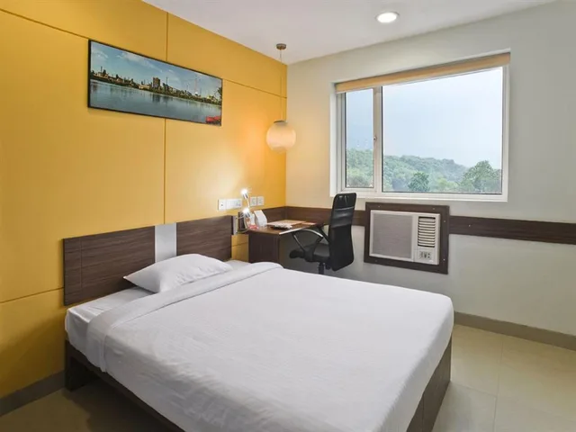 Smart, Single Bed، Ginger East Delhi 1/2