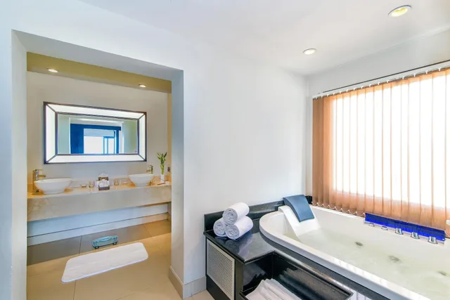 Preferred Club, Master, Suite, Secrets Wild Orchid Montego Bay - Adults Only 2/2