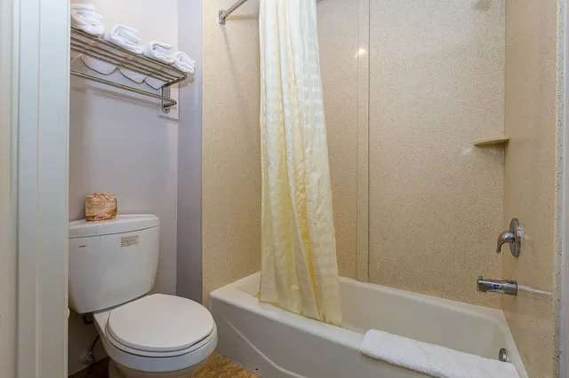 غرفة قياسية بسرير كينج، Buena Vista Inn 2/2