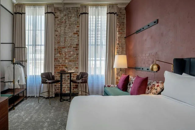 Suite, King Bed, with View, Sofa, The Eliza Jane, Autograph Collection 1/3