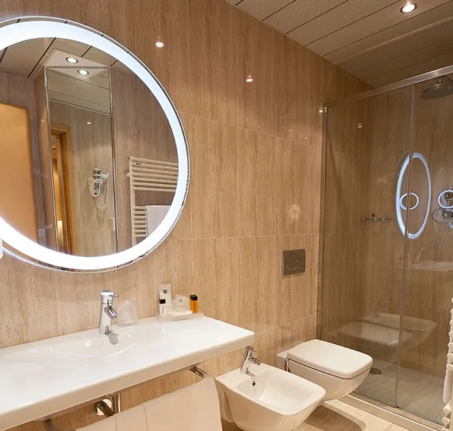 غرفة سوبيريور بسرير كوين، Best Western Plus Executive Hotel And Suites 3/3