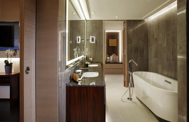 جناح بريميير، Tangla Hotel Brussels 1/2