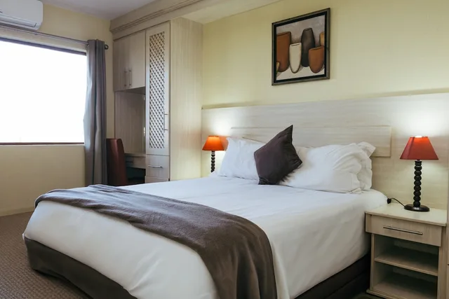 3 Bedrooms, Suite, 2 Double and Twin Beds, Splendid Inn Port Edward Ex Premier Hotel Edwardian 1/10