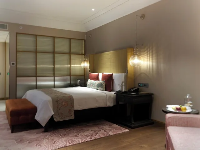 غرفة بسريرين منفصلين، The Leela Hyderabad 2/5