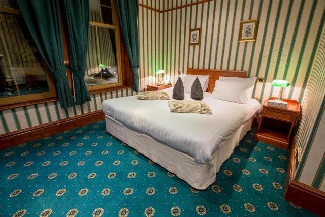 جناح، Harefield Manor Hotel 1/1