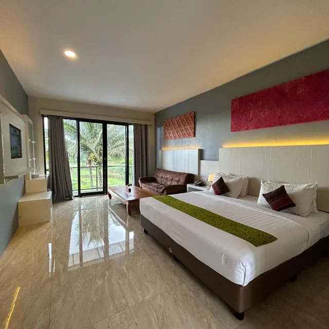 Suite, King Bed, Pool View, Grand Harvest Resort and Villas 2/10