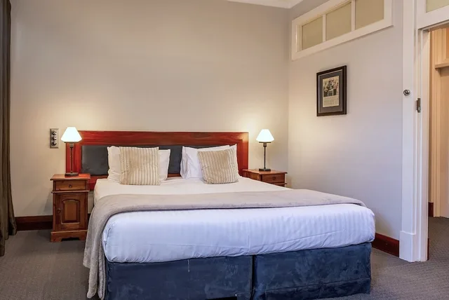 Basic, Caves House Hotel & Apartments Yallingup 1/2