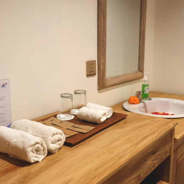 Grand, Deluxe, Twin Beds, Beach Front، Blue Harbor Beachfront Villas Resto 2/2